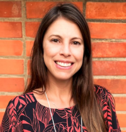Camila Pinheiro Marins